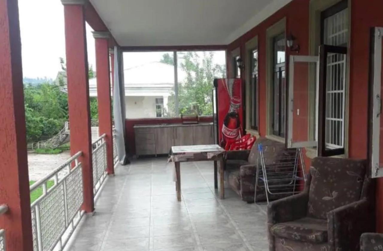 Kobuleti 4-Bedroom Apartment Exterior photo