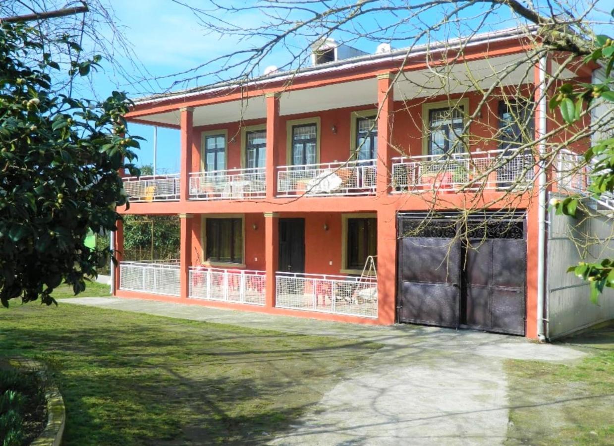 Kobuleti 4-Bedroom Apartment Exterior photo