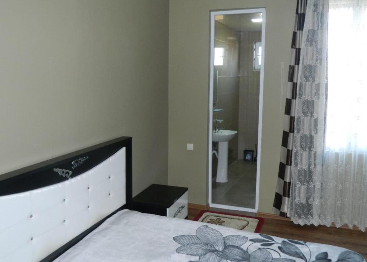 Kobuleti 4-Bedroom Apartment Exterior photo