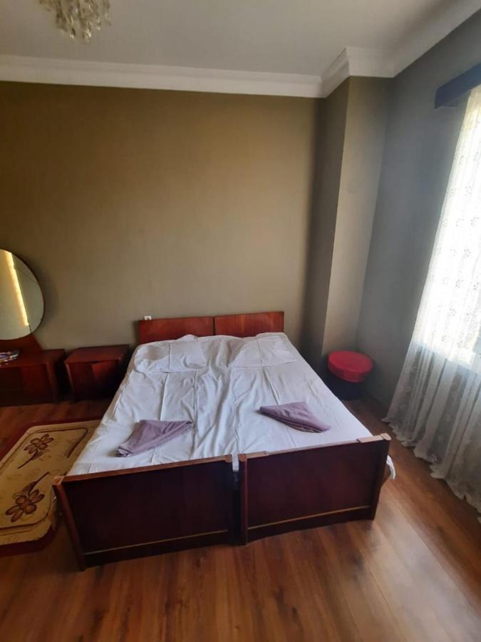Kobuleti 4-Bedroom Apartment Exterior photo